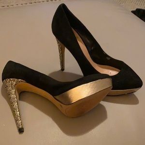 Vince Camuto pump